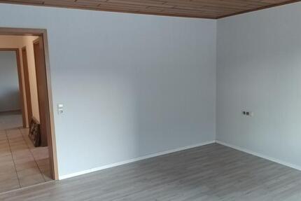 Wohnung Rottenburg am Neckar - 3.5 Zimmer, 90 m&sup2;, 1.300&euro; | Angebot:25838278
