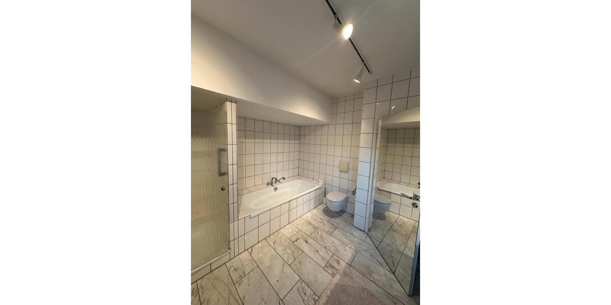 Wohnen auf Zeit Gütersloh Avenwedde - 21 Zimmer, 370 m&sup2;, 22&euro; | Angebot:25335923