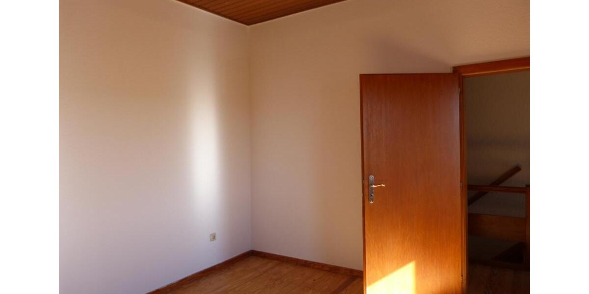 Erdgeschoßwohnung Baumholder - 2 Zimmer, 60 m&sup2;, 300&euro; | Angebot:25920817