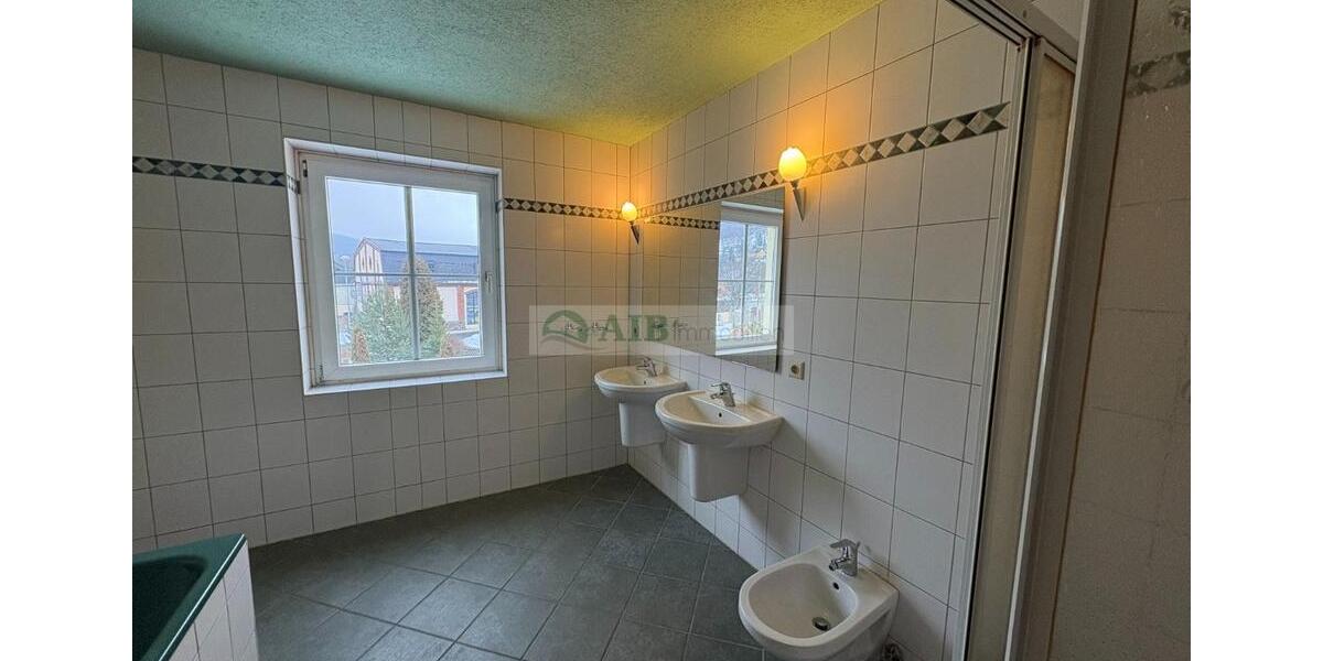 Dachgeschoßwohnung Olbernhau - 4 Zimmer, 112 m&sup2;, 670&euro; | Angebot:26086392
