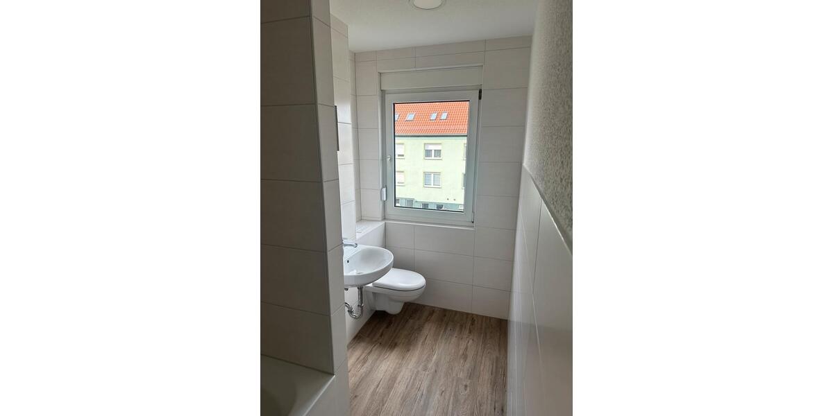 Etagenwohnung Pößneck - 3 Zimmer, 65 m&sup2;, 510&euro; | Angebot:24982542