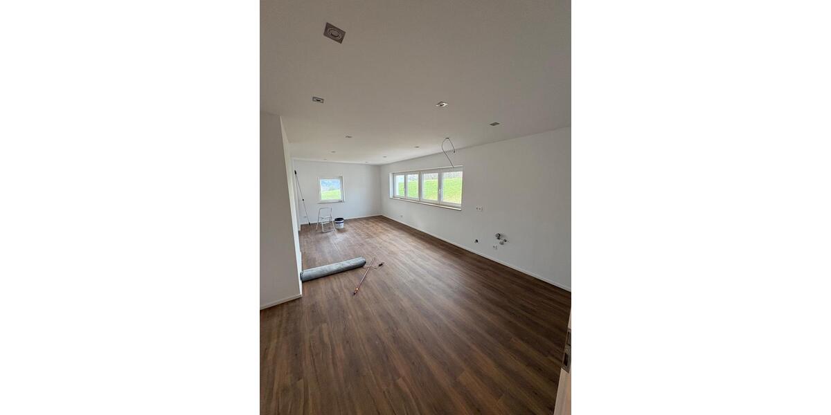 Dachgeschoßwohnung Weinheim - 3 Zimmer, 127 m&sup2;, 1.525&euro; | Angebot:24377941