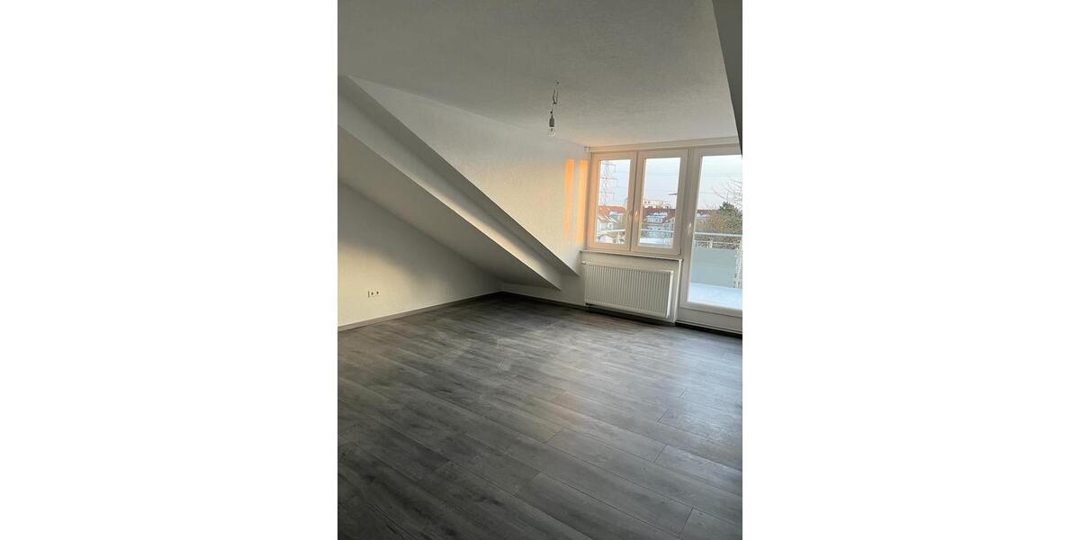 Dachgeschoßwohnung Sindelfingen Sindelfingen (Stadt) - 2 Zimmer, 68 m&sup2;, 850&euro; | Angebot:25259159
