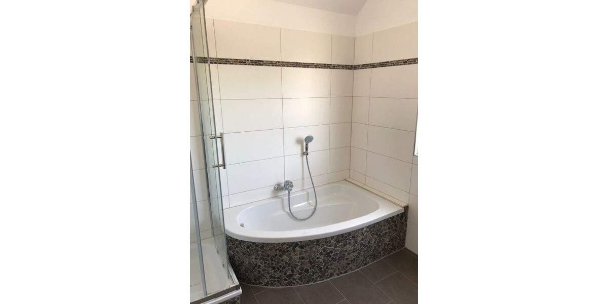 Etagenwohnung Bad Soden - 3 Zimmer, 100 m&sup2;, 1.390&euro; | Angebot:24820375