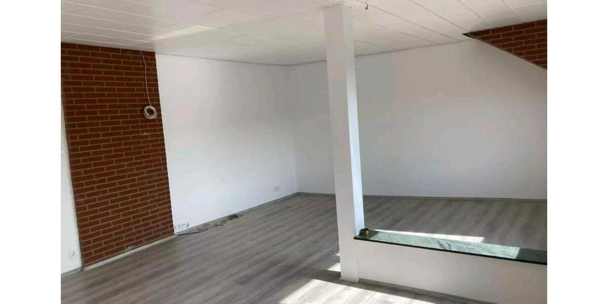 Dachgeschoßwohnung Duisburg Essenberg - 3.5 Zimmer, 83 m&sup2;, 900&euro; | Angebot:26702245