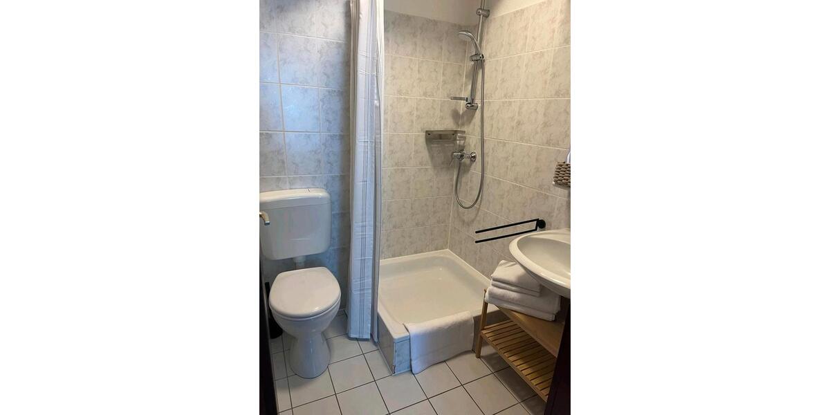 Hochparterre Marburg - 1 Zimmer, 30 m&sup2;, 1.000&euro; | Angebot:26654364