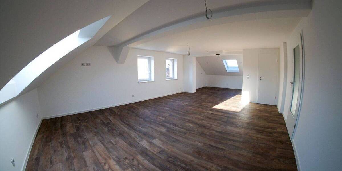 Etagenwohnung Flöha - 4 Zimmer, 90 m&sup2;, 900&euro; | Angebot:26583698