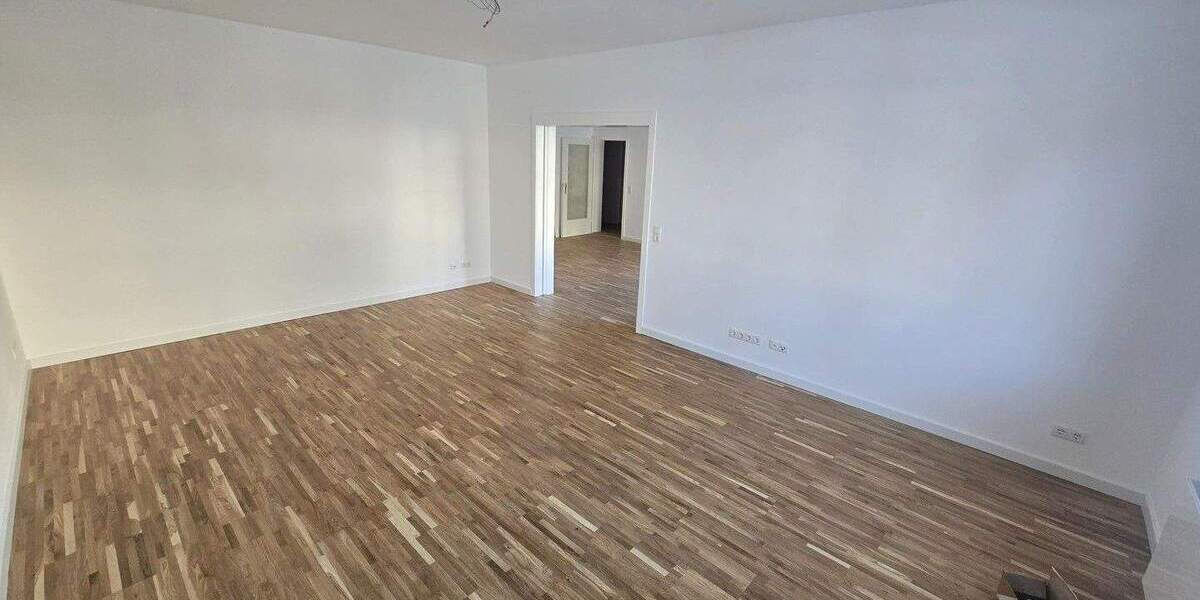 Etagenwohnung Hannover List - 2 Zimmer, 80 m&sup2;, 1.050&euro; | Angebot:25251316