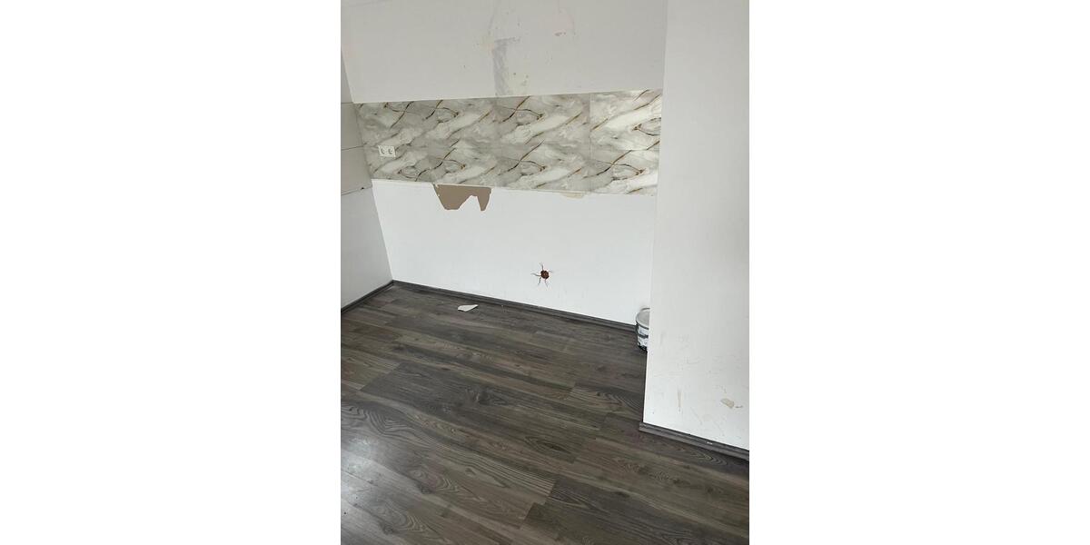 Etagenwohnung Burgbrohl - 4 Zimmer, 100 m&sup2;, 850&euro; | Angebot:25993415