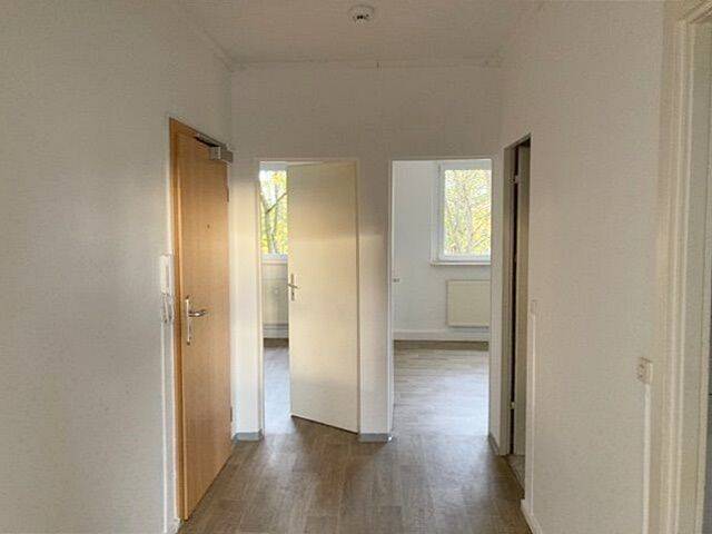 Etagenwohnung Hermsdorf - 5 Zimmer, 83 m&sup2;, 490&euro; | Angebot:26841864