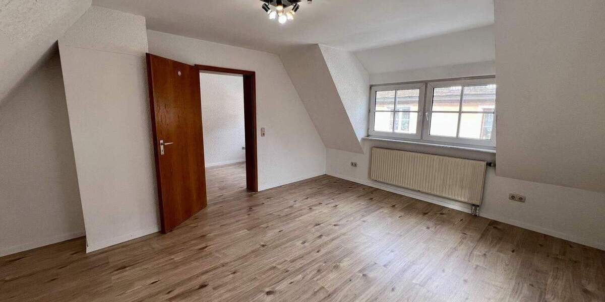Einfamilienhaus Roth - 3 Zimmer, 110 m&sup2;, 1.200&euro; | Angebot:25667507