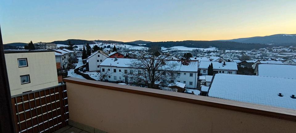 Etagenwohnung Regen - 4 Zimmer, 90 m&sup2;, 900&euro; | Angebot:24720105