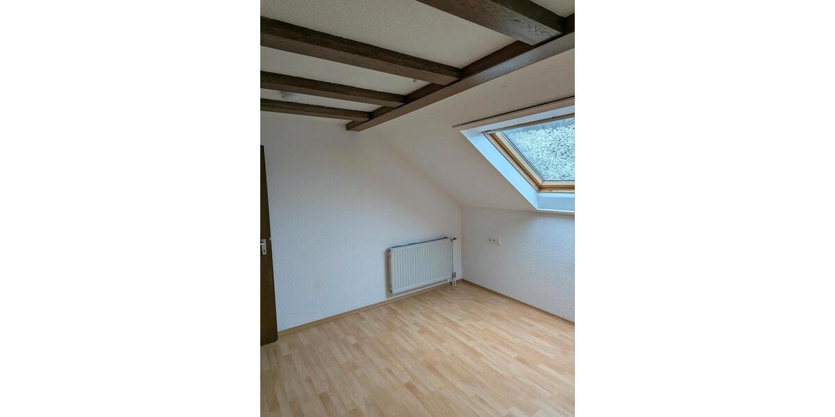 Dachgeschoßwohnung Lauchheim - 3 Zimmer, 76 m&sup2;, 620&euro; | Angebot:25350375