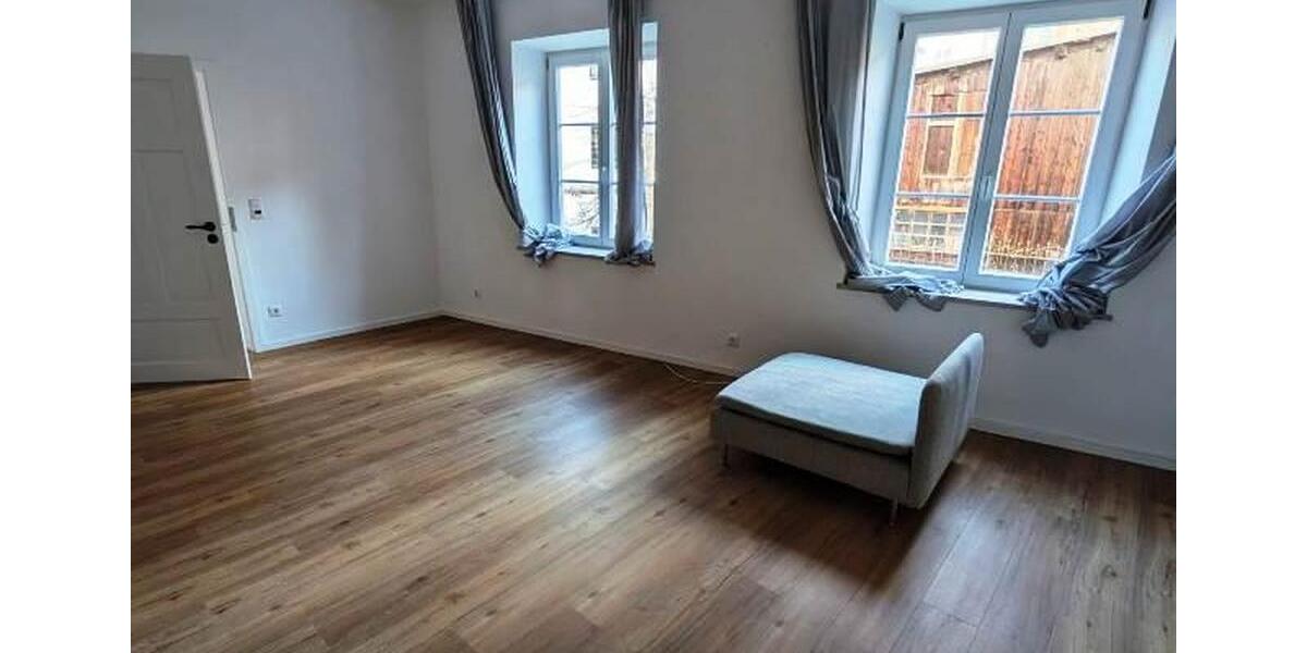 Etagenwohnung Landshut - 3 Zimmer, 78 m&sup2;, 1.210&euro; | Angebot:26014397