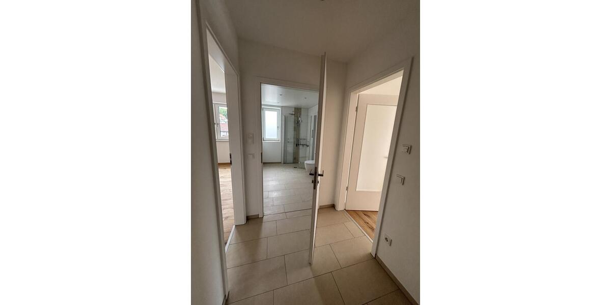 Erdgeschoßwohnung Deggendorf - 2 Zimmer, 68 m&sup2;, 880&euro; | Angebot:25102124