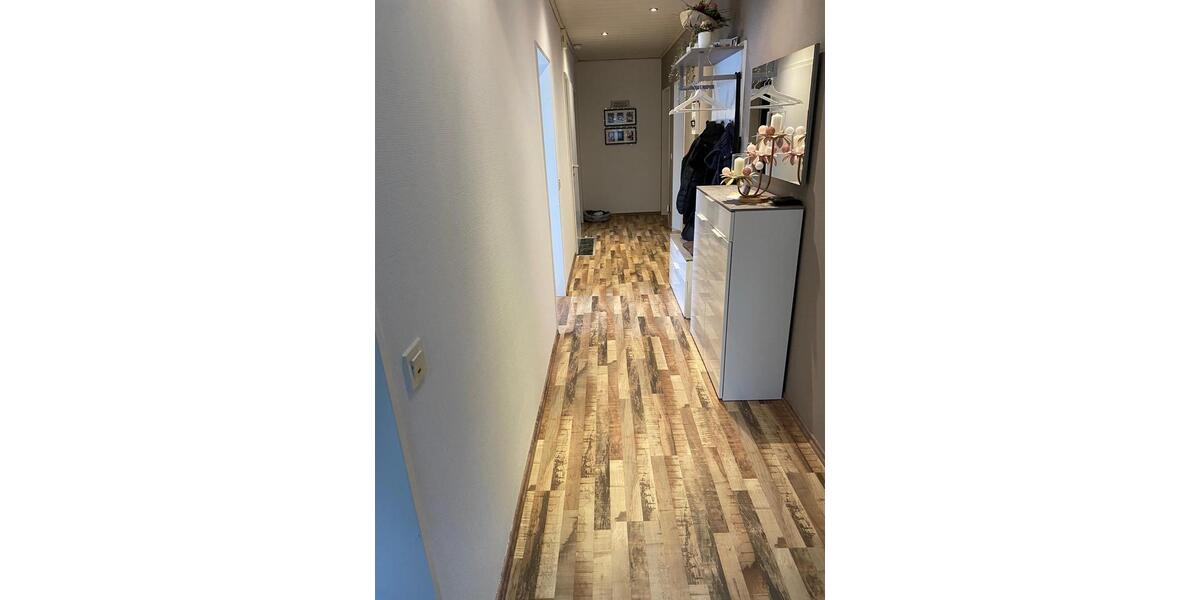 Etagenwohnung Gnarrenburg - 4 Zimmer, 100 m&sup2;, 950&euro; | Angebot:25946947