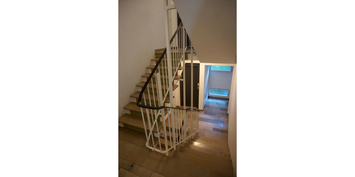 Etagenwohnung Krefeld Benrad - 1 Zimmer, 27 m&sup2;, 324&euro; | Angebot:26626003
