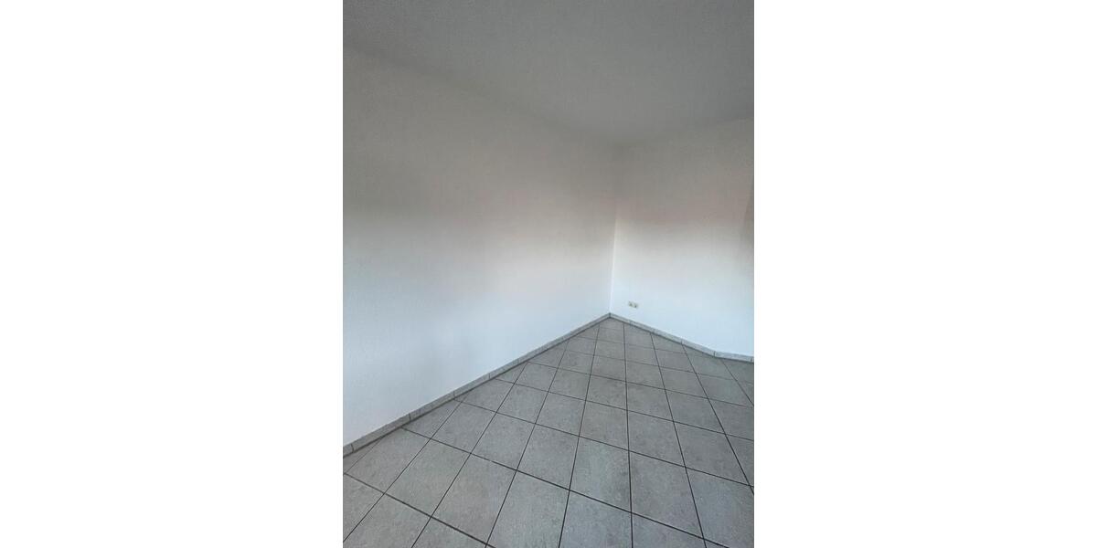 Erdgeschoßwohnung Reinsdorf - 1 Zimmer, 30 m&sup2;, 265&euro; | Angebot:26253219