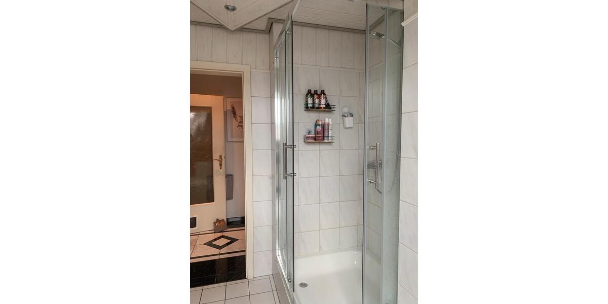 Dachgeschoßwohnung Lage - 3 Zimmer, 72 m&sup2;, 977&euro; | Angebot:24646958