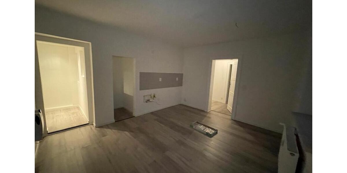 Erdgeschoßwohnung Böhlen - 2 Zimmer, 67 m&sup2;, 450&euro; | Angebot:26616662