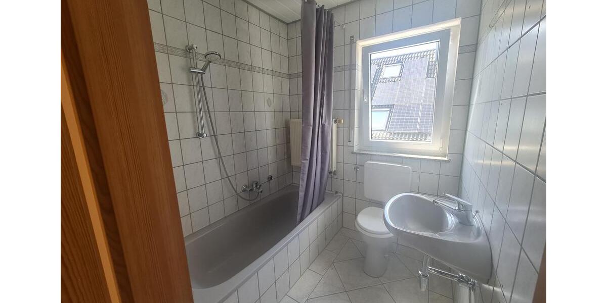 Etagenwohnung Hünfelden - 3 Zimmer, 85 m&sup2;, 675&euro; | Angebot:25656956