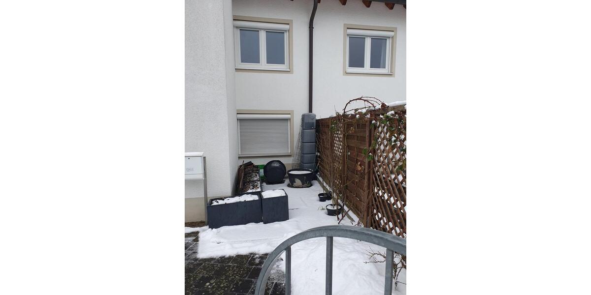 Erdgeschoßwohnung Heidenheim an der Brenz Aufhausen - 4 Zimmer, 90 m&sup2;, 1.300&euro; | Angebot:24474919