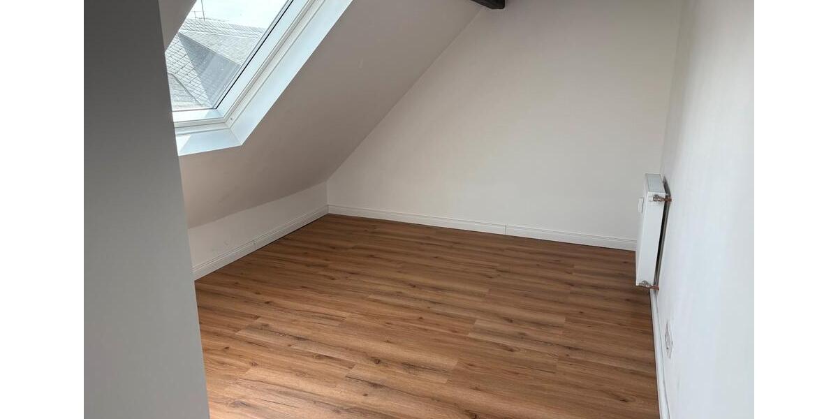 Dachgeschoßwohnung Meppen - 3 Zimmer, 72 m&sup2;, 1.000&euro; | Angebot:25779782