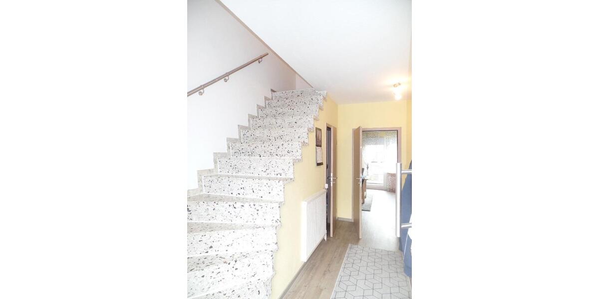 Reihenhaus Zeven - 4 Zimmer, 100 m&sup2;, 1.225&euro; | Angebot:25965615