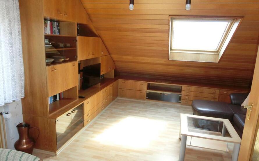 2-Zimmerwohnung mit eigenem Bad (Du+WC), TV, Internet, Küche, Balkon, Waschmaschine