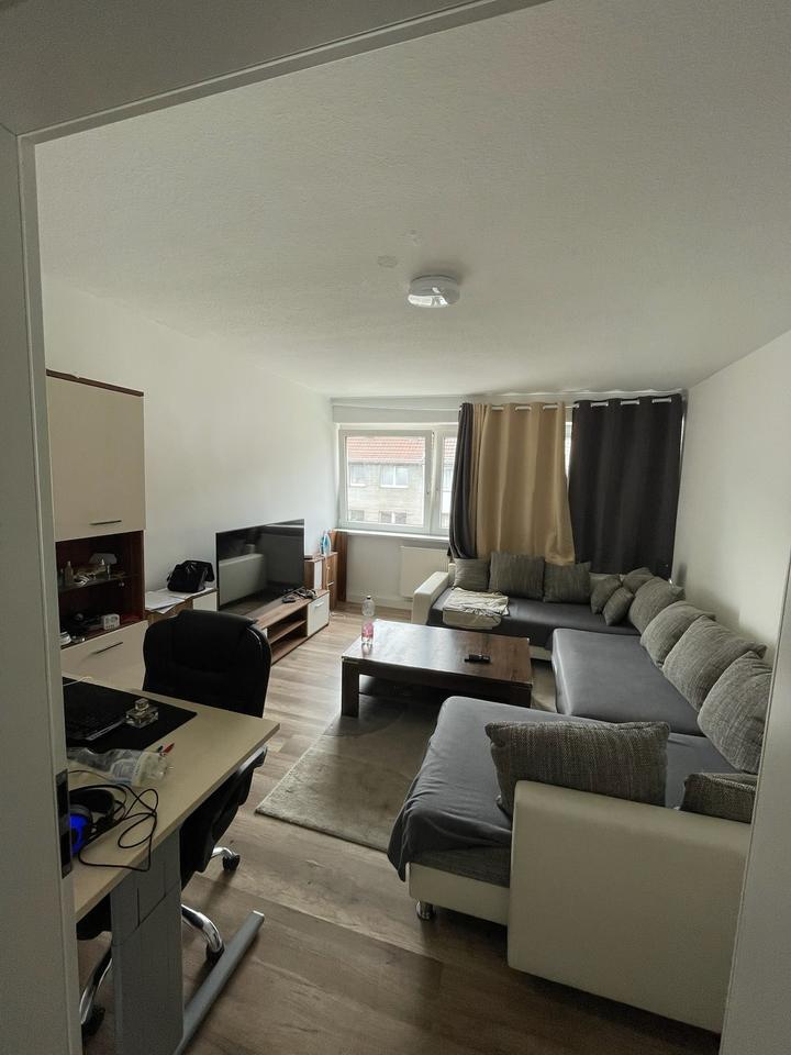 3- Zimmer-Wohnung im 4.OG ab Oktober (kein Jobcenter!!)