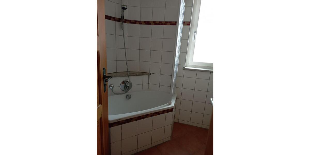 Erdgeschoßwohnung Hallstadt - 3 Zimmer, 83 m&sup2;, 880&euro; | Angebot:26491300