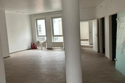 176qm große 5-Zimmer-Wohnung zu vermieten im Zentrum von Büdingen 5 zimmer