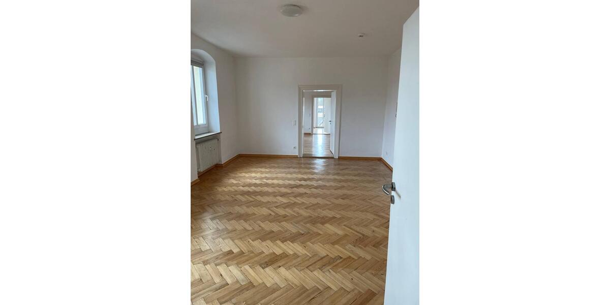 Etagenwohnung Bad Kötzting - 5 Zimmer, 143 m&sup2;, 887&euro; | Angebot:26067078