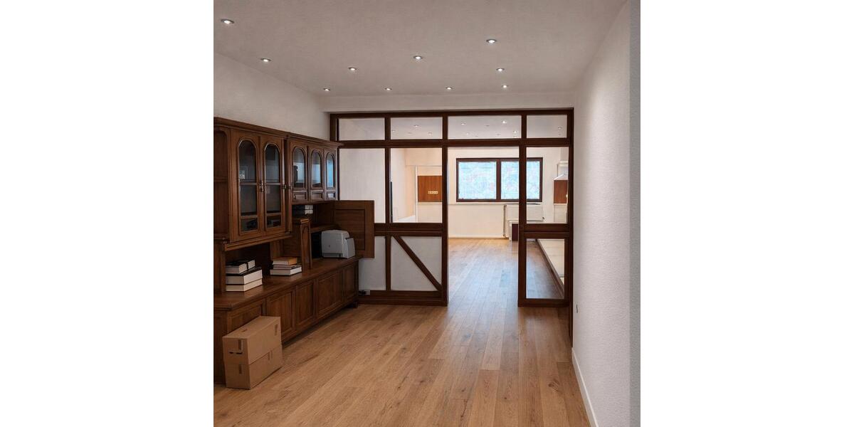 Etagenwohnung Taunusstein - 5 Zimmer, 165 m&sup2;, 2.000&euro; | Angebot:26136945