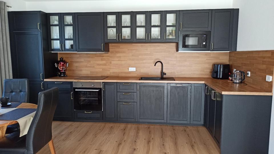 Sehr schöne moderne 4-Zi.-Whg., 1. OG, sonniger Blk., Gäste-WC 4 zimmer