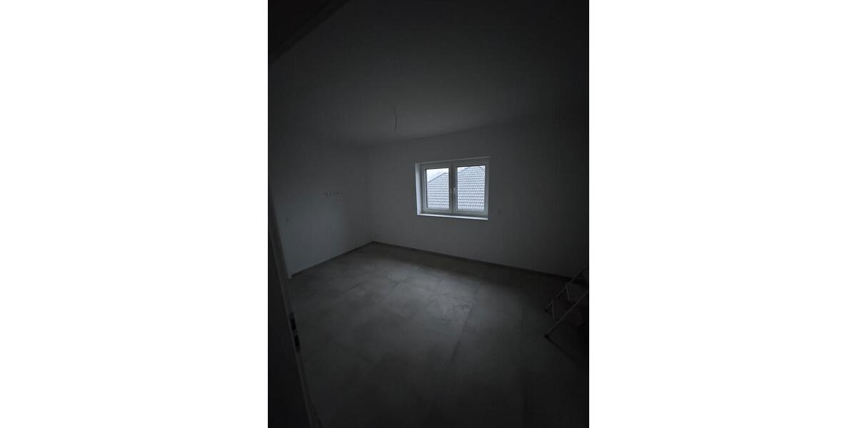 Doppelhaushälfte Bergen - 8 Zimmer, 144 m&sup2;, 1.400&euro; | Angebot:24663179