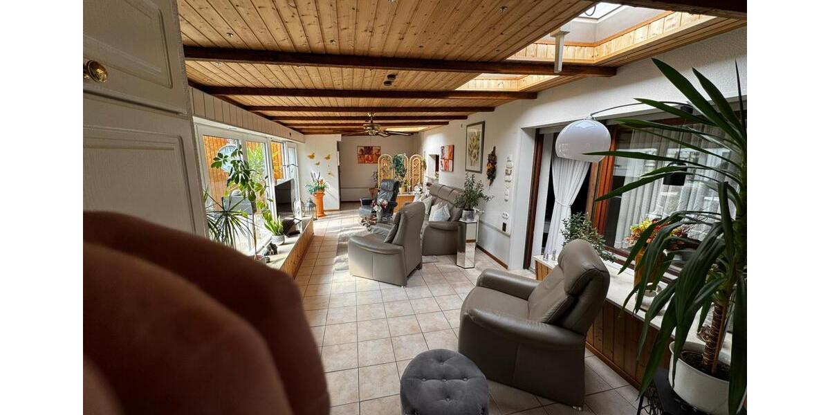 Bungalow Bad Segeberg - 9 Zimmer, 189 m&sup2;, 2.090&euro; | Angebot:26660091