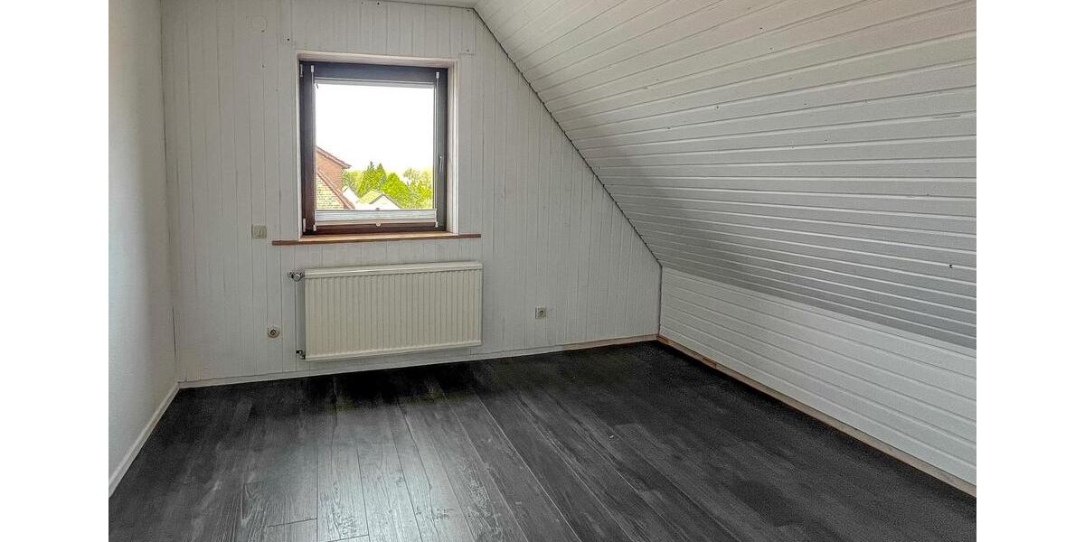 Dachgeschoßwohnung Lüneburg Ebensberg - 4 Zimmer, 105 m&sup2;, 1.450&euro; | Angebot:26282938