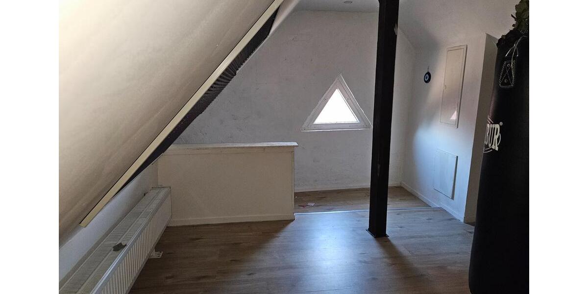 Etagenwohnung Saarbrücken Dudweiler - 4 Zimmer, 90 m&sup2;, 580&euro; | Angebot:25752721