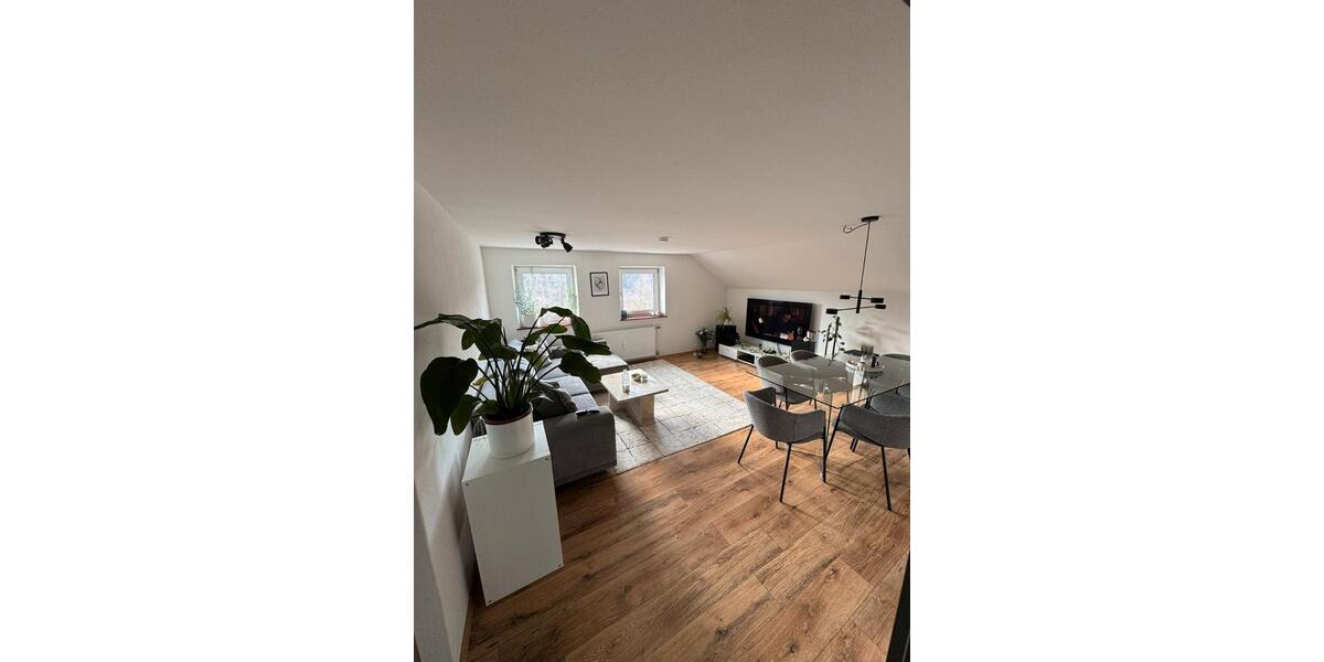 Dachgeschoßwohnung Kempten (Allgäu) Auf der Halde - 3 Zimmer, 85 m&sup2;, 1.270&euro; | Angebot:25971872