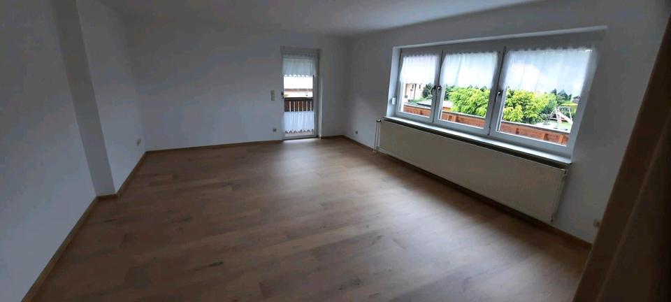 Etagenwohnung Cham - 3 Zimmer, 82 m&sup2;, 850&euro; | Angebot:26120646