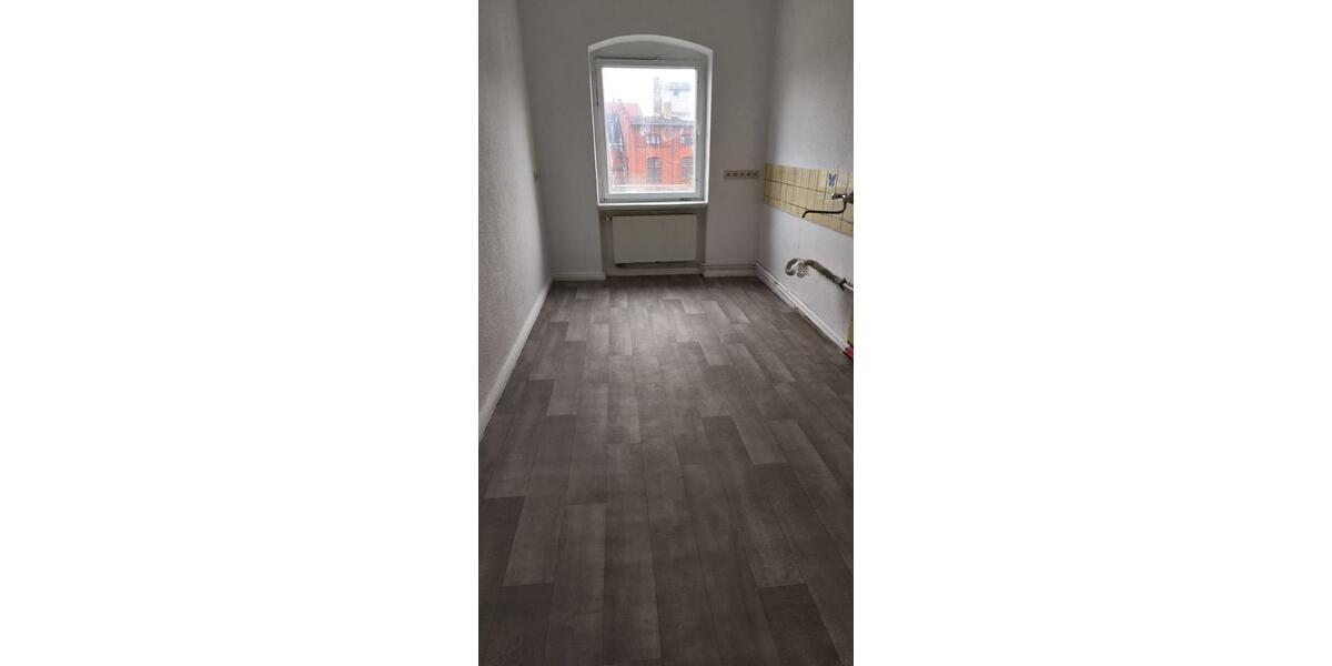 Dachgeschoßwohnung Weißenfels - 2 Zimmer, 59 m&sup2;, 340&euro; | Angebot:23907620