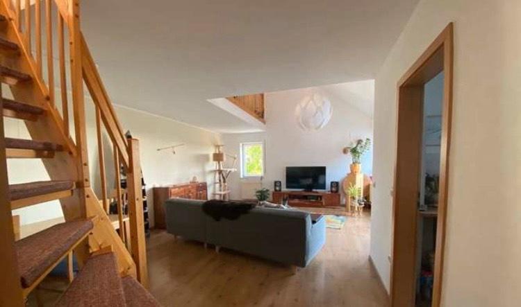 Maisonettenwohnung Königsbrunn - 3 Zimmer, 100 m&sup2;, 1.290&euro; | Angebot:26042071