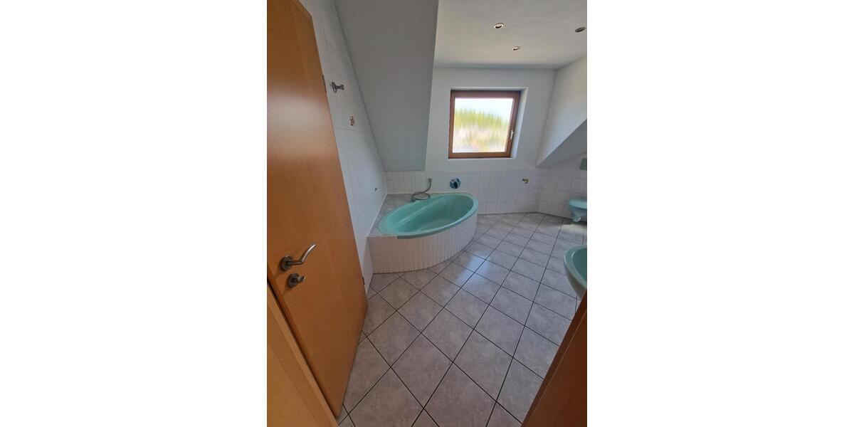 Dachgeschoßwohnung Grafenau - 4 Zimmer, 99 m&sup2;, 1.233&euro; | Angebot:26585718