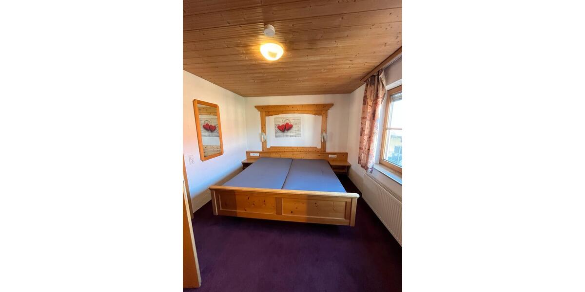 Wohnen auf Zeit Großbottwar - 10 Zimmer, 11 m&sup2;, 550&euro; | Angebot:24535157