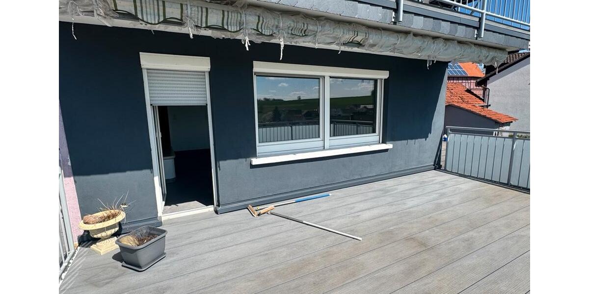 Etagenwohnung Neukirchen - 3 Zimmer, 120 m&sup2;, 1.400&euro; | Angebot:26148673