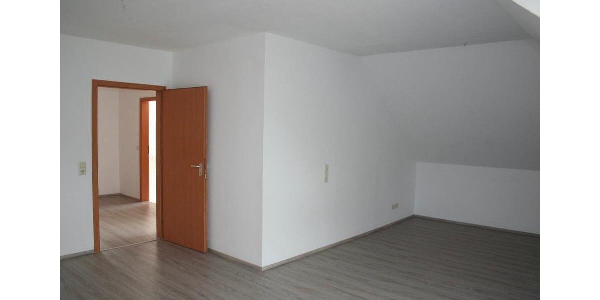 Maisonettenwohnung Elsterwerda - 3 Zimmer, 109 m&sup2;, 905&euro; | Angebot:26492990