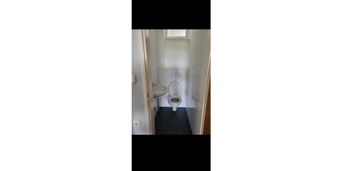 Etagenwohnung Niedenstein - 4 Zimmer, 80 m&sup2;, 680&euro; | Angebot:26272095