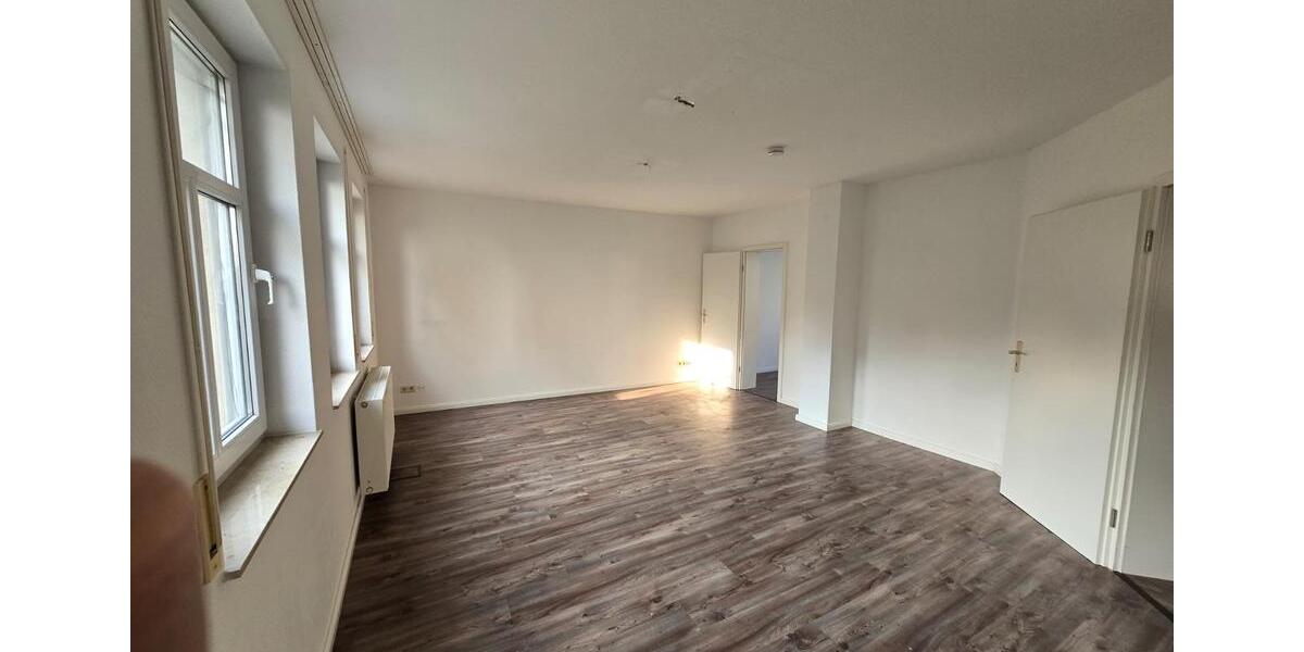 Erdgeschoßwohnung Falkensee - 5 Zimmer, 141 m&sup2;, 2.000&euro; | Angebot:24553142