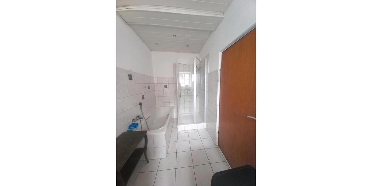 Erdgeschoßwohnung Bad Emstal - 4 Zimmer, 100 m&sup2;, 950&euro; | Angebot:26649794